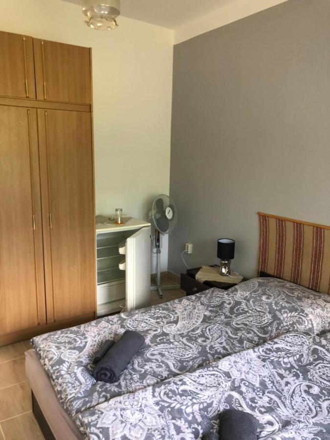 Patkos Motel Tiszafured Bagian luar foto